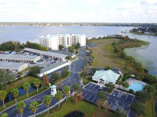 FAIRVIEW POINTE