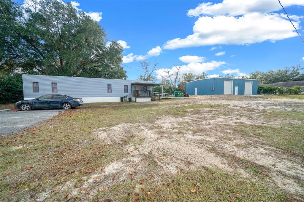 Commercial - фото