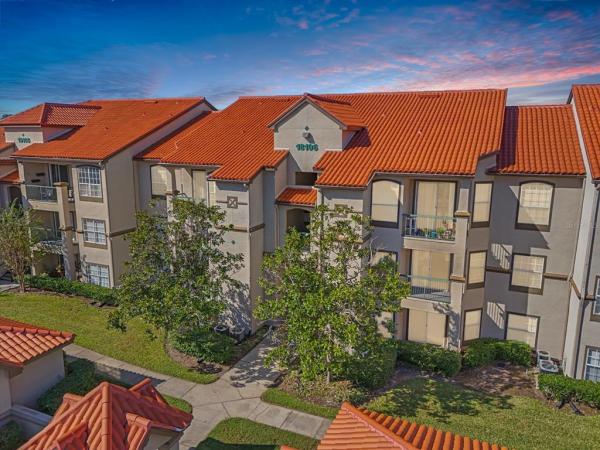 LAKEVIEW AT CALUSA TRACE