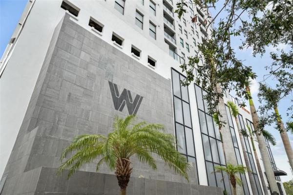 WALKER-WHITNEY PLAZA CONDO