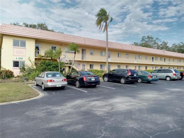 GREENBRIAR CONDO APT