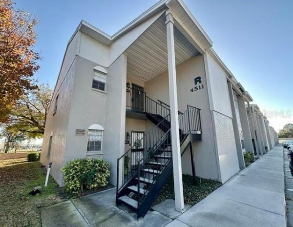 FAIR OAKS SOUTH ONE A CONDOMIN