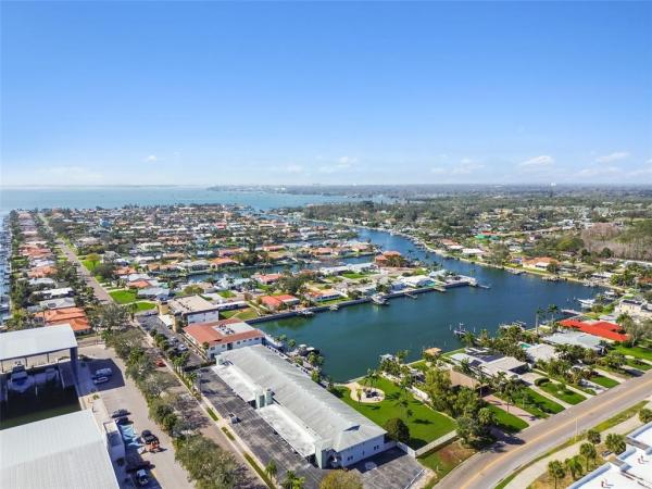 MARINA HARBOUR CONDO