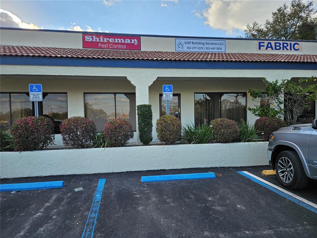 EMBASSY PLAZA CONDO - фото