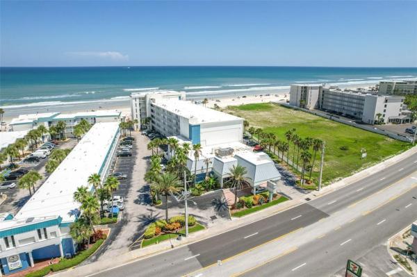 OCEAN JEWELS CLUB CONDO