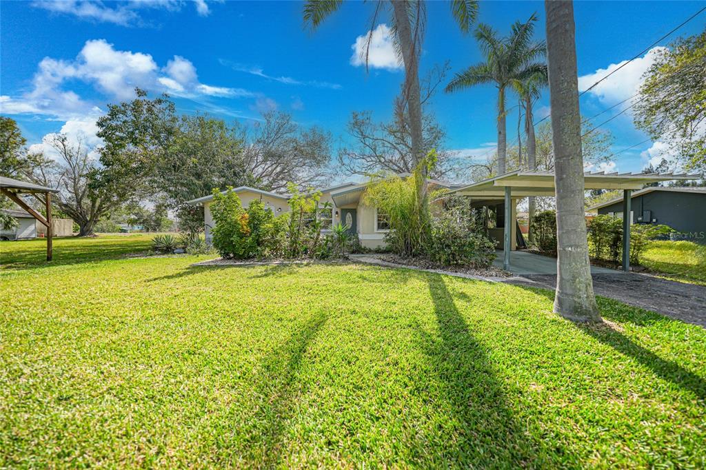 BAY SHORES - фото