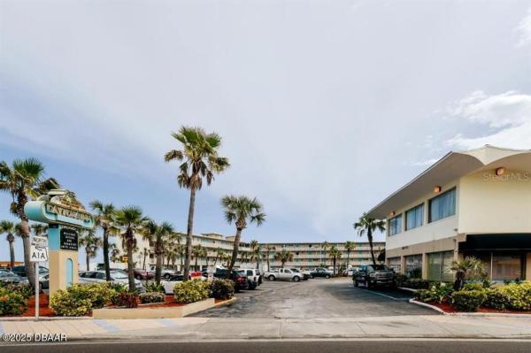 DAYTONA INN BEACH RESORT CONDO UNIT CU1