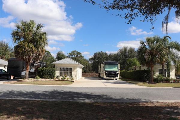 FLORIDA GRANDE MOTOR COACH RESIDENCE