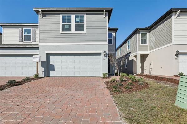 THE MEADOW AT CROSSPRAIRIE TOWNES