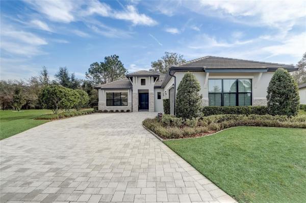 HEATHROW COUNTRY ESTATE