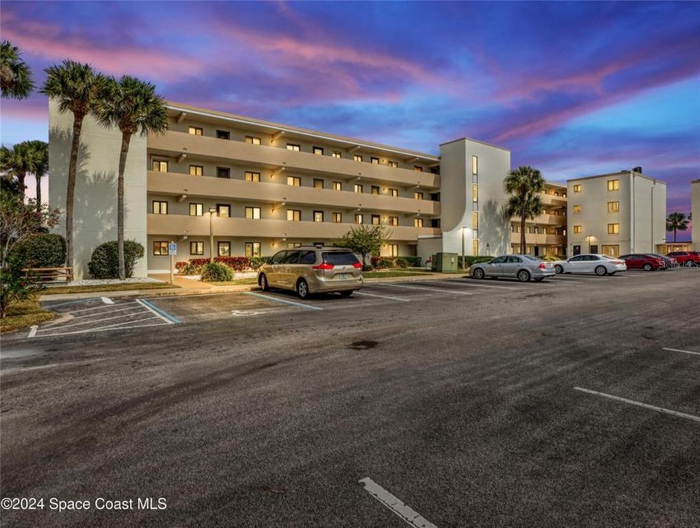 PELICAN POINT, A CONDO - фото