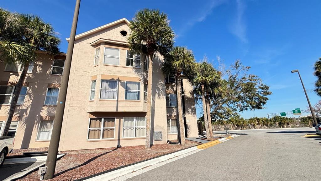 PARKWAY PALMS RESORT MAINGATE CONDO - фото