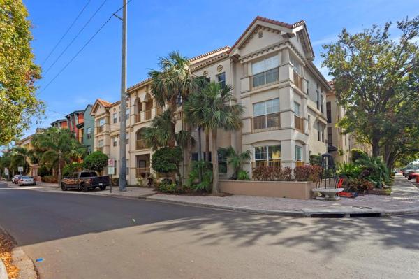 THE MADISON AT SOHO CONDOMINIU