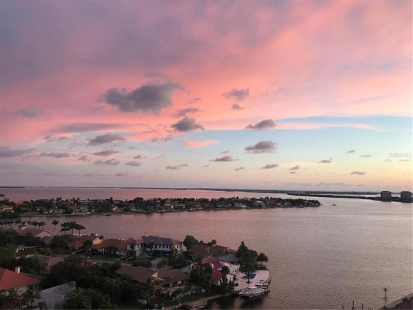 BAYWAY ISLES POINT BRITTANY SIX