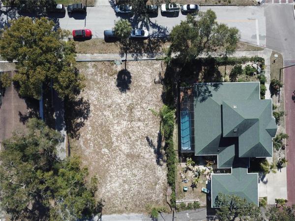 MUNRO & MC INTOSHS ADD