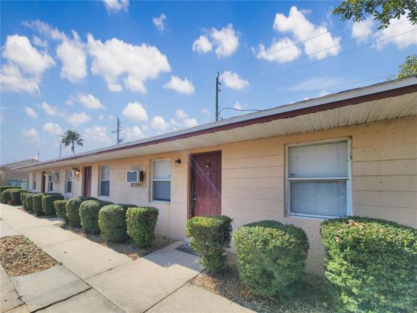 ANNIE LAURIE GARDENS