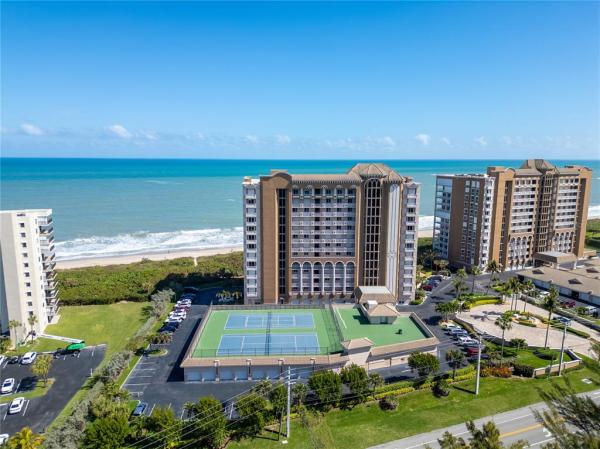 OCEANIQUE OCEANFRONT A CONDO