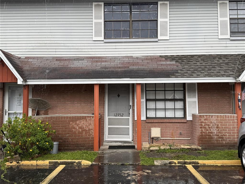 OAK KNOLL A CONDO - фото