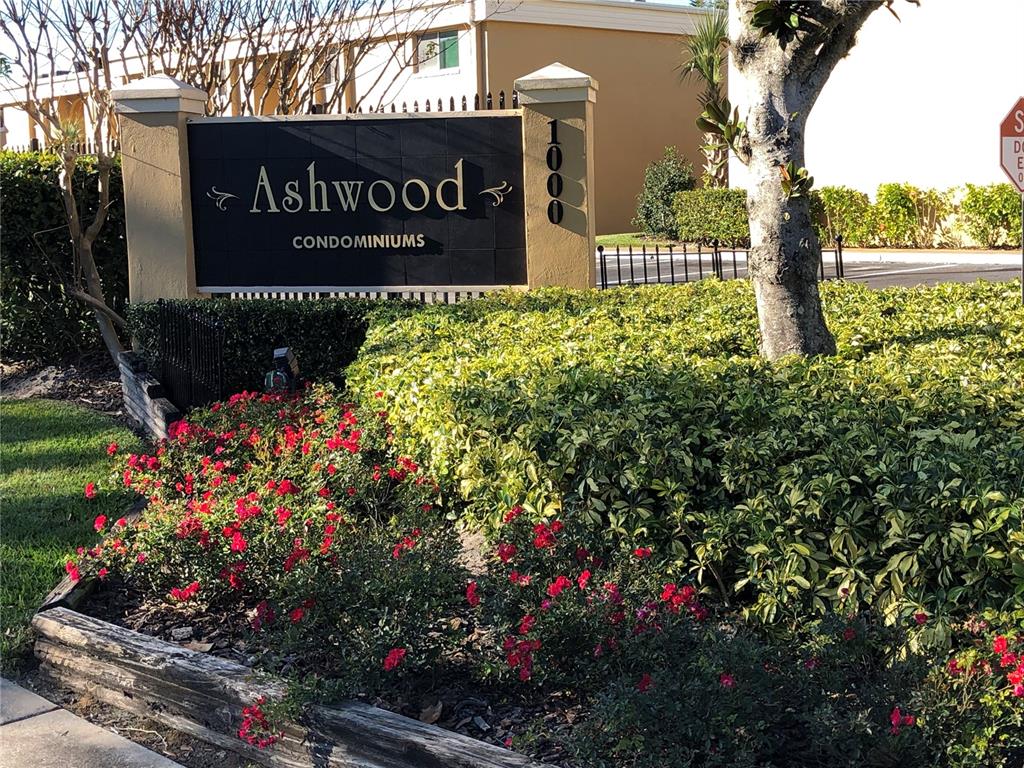 ASHWOOD CONDO - фото