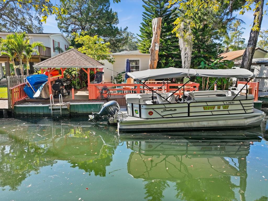 WEEKI WACHEE GARDENS - фото