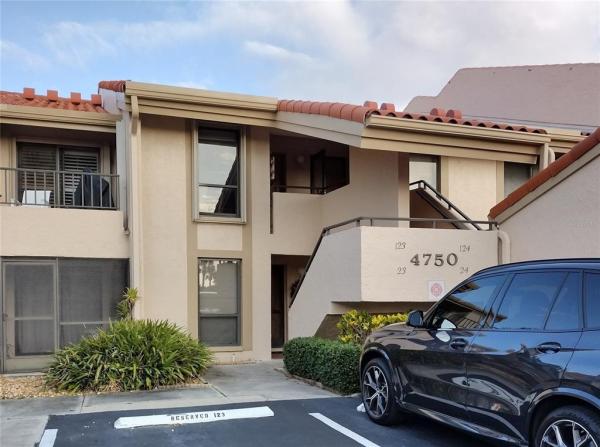 VILLAS ON POINT BRITTANY CONDO