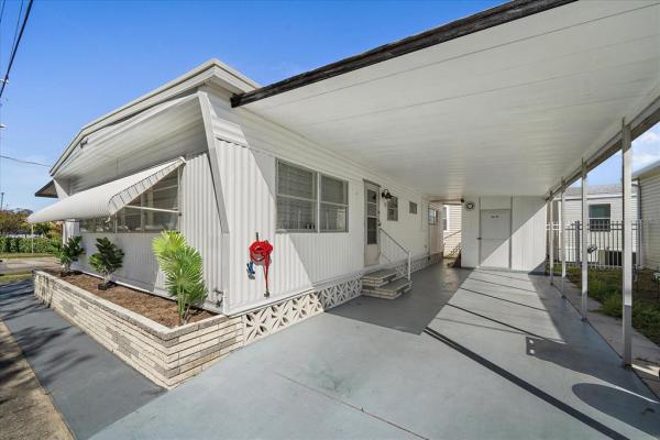 BRADENTON TROPICAL PALMS CO-OP