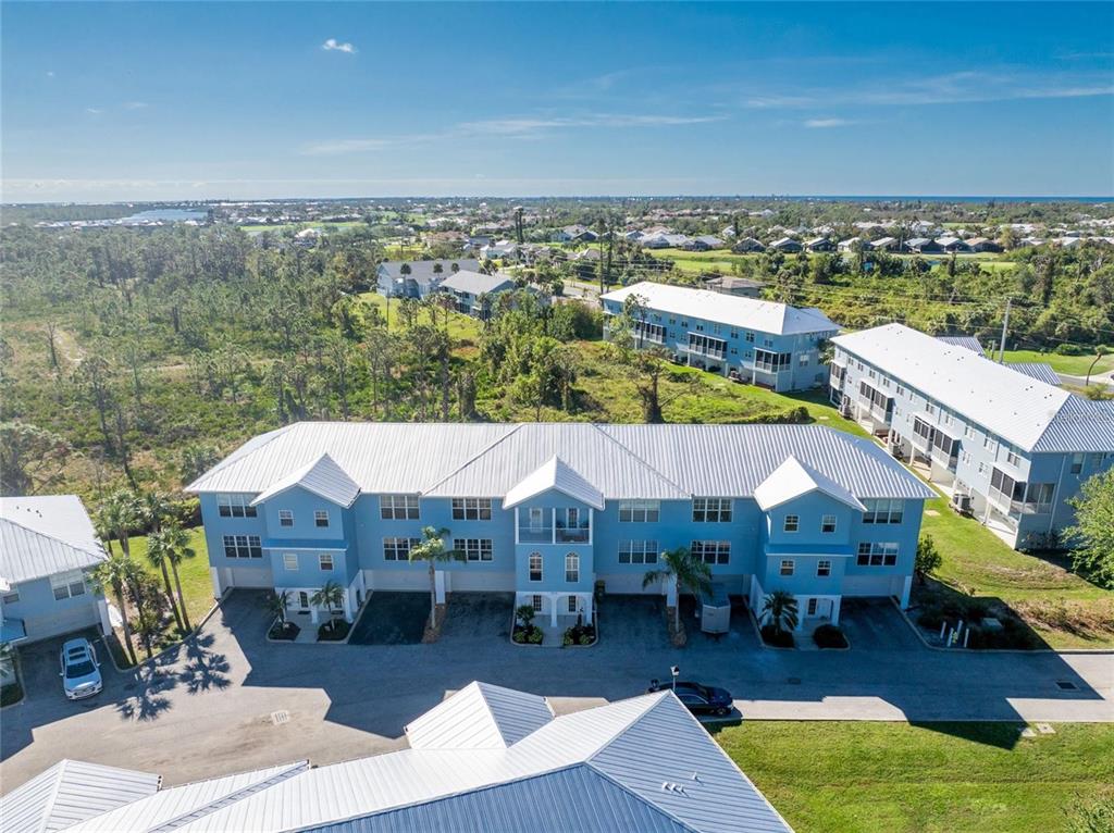 TOWNHOMES CAPE HAZE - фото