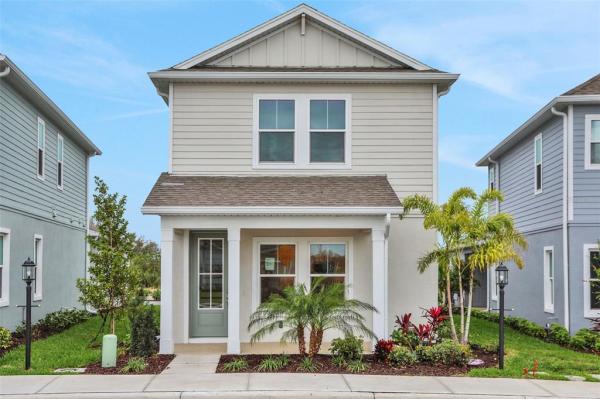 BUNGALOW WALK LAKEWOOD RANCH NEIGHBORHOOD