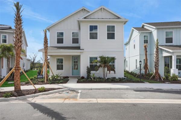 BUNGALOW WALK LAKEWOOD RANCH NEIGHBORHOOD