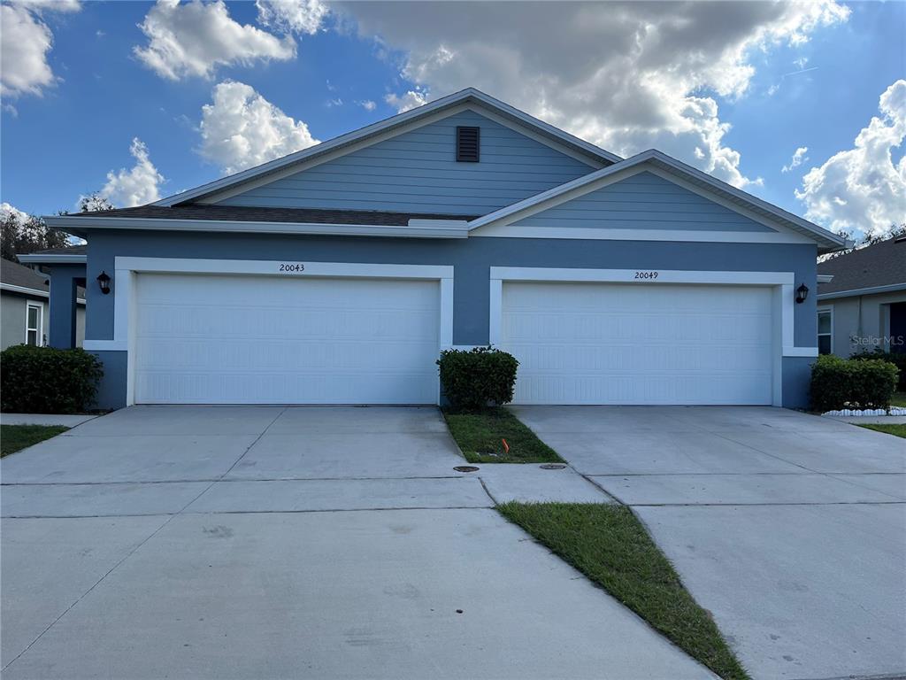 LAKE DENHAM - фото