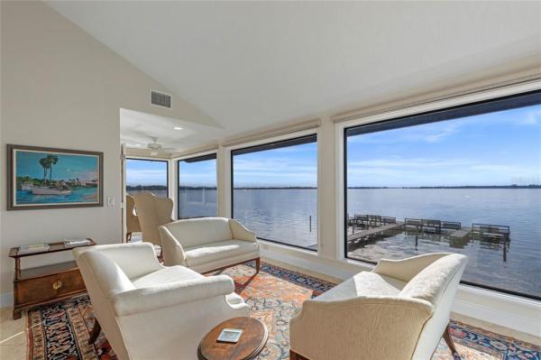 MOUNT DORA SHADOW HARBOUR CONDO