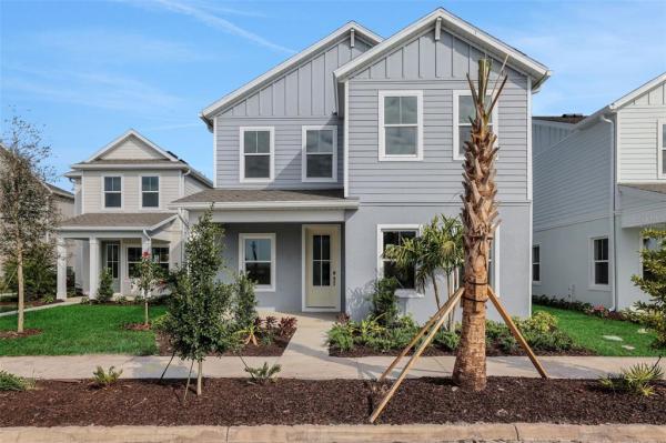 BUNGALOW WALK LAKEWOOD RANCH NEIGHBORHOOD