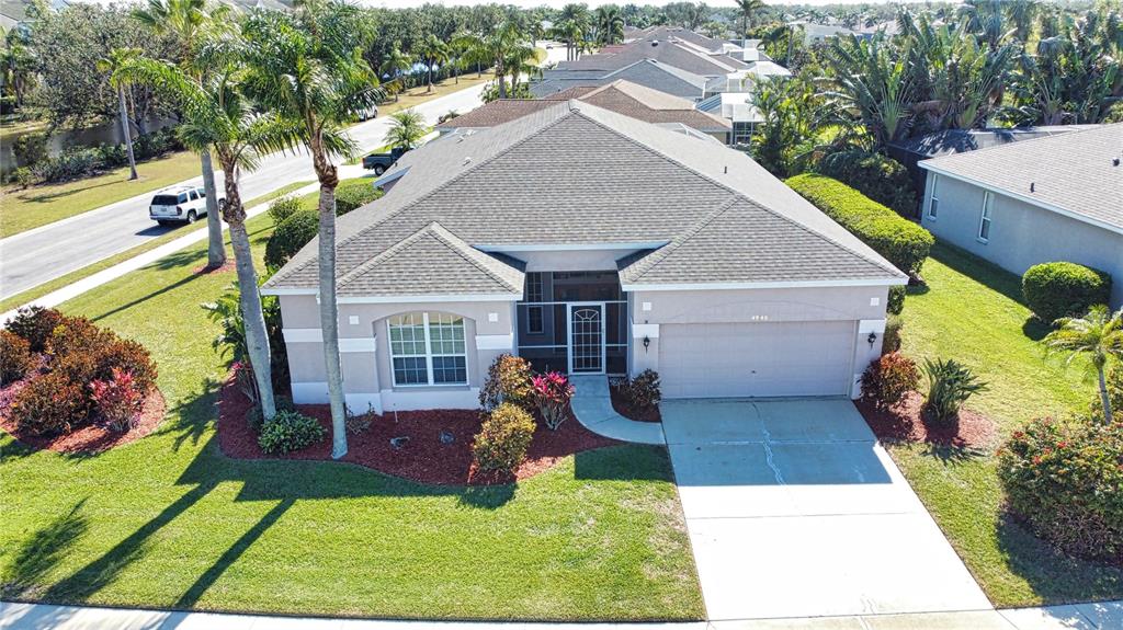 WELLINGTON CHASE - фото