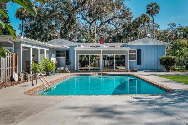 RIVERSIDE PARK NEW SMYRNA