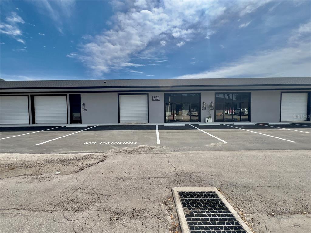 TILLMAN BUS CENTER - фото