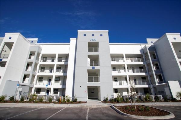 THE TERRACES AT STOREY LAKE CONDO 2 PH 15