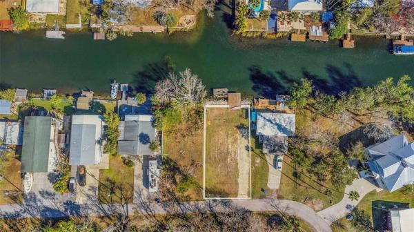 WEEKI WACHEE GARDENS