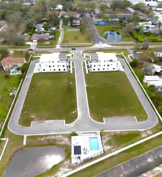 LATITUDES IN THE PARK TWNHMS