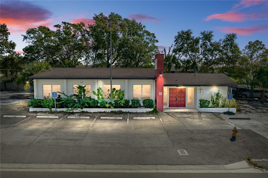 HIBISCUS GARDENS - фото