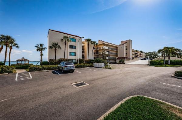 LA PUERTA DEL SOL CONDO