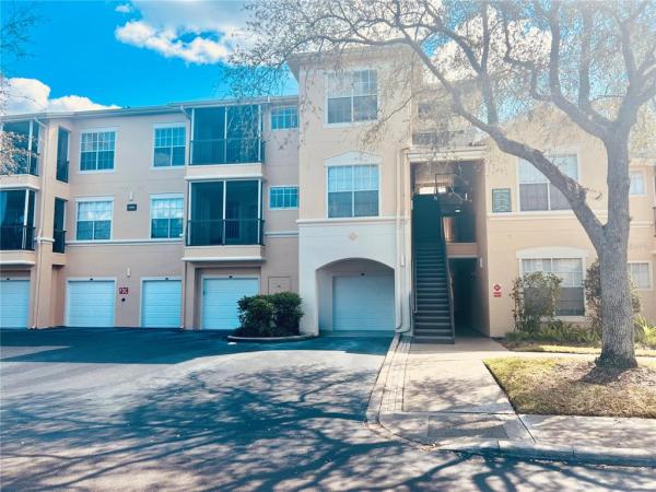 OXFORD PLACE AT TAMPA PALMS A