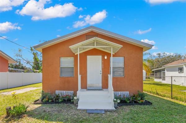 GIBSONTON ON THE BAY