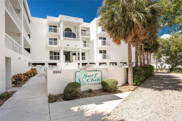 SURF CLUB ON THE GULF