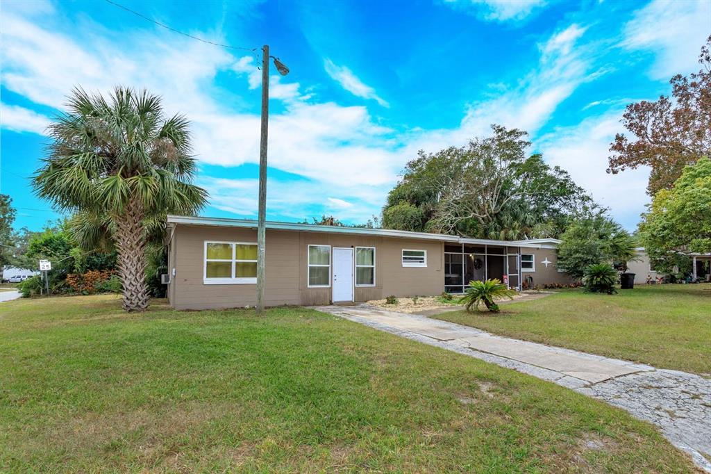 PRAIRIE LAKE MANORS - фото