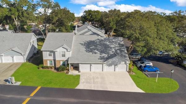 COACH HOMES AT DOVER VILLAGE