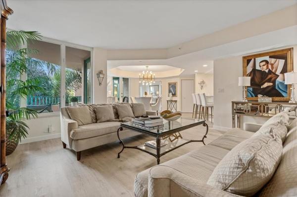 MIZNER COURT CONDO 01