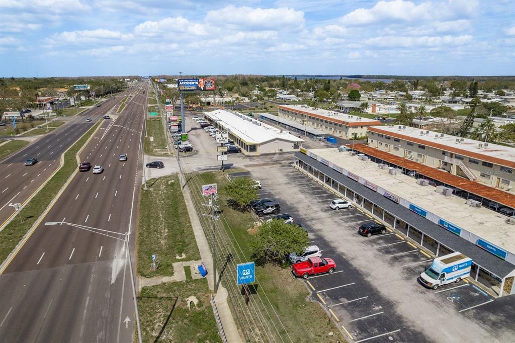 LAKESIDE SHOPPING - фото