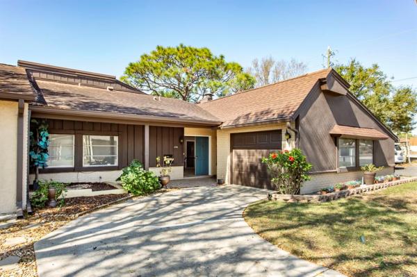 RAINTREE VILLAGE CONDO