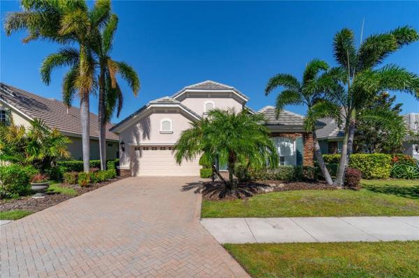 LAKEWOOD RANCH COUNTRY CLUB VILLAGE