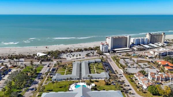 VENICE BEACH APTS SEC 1